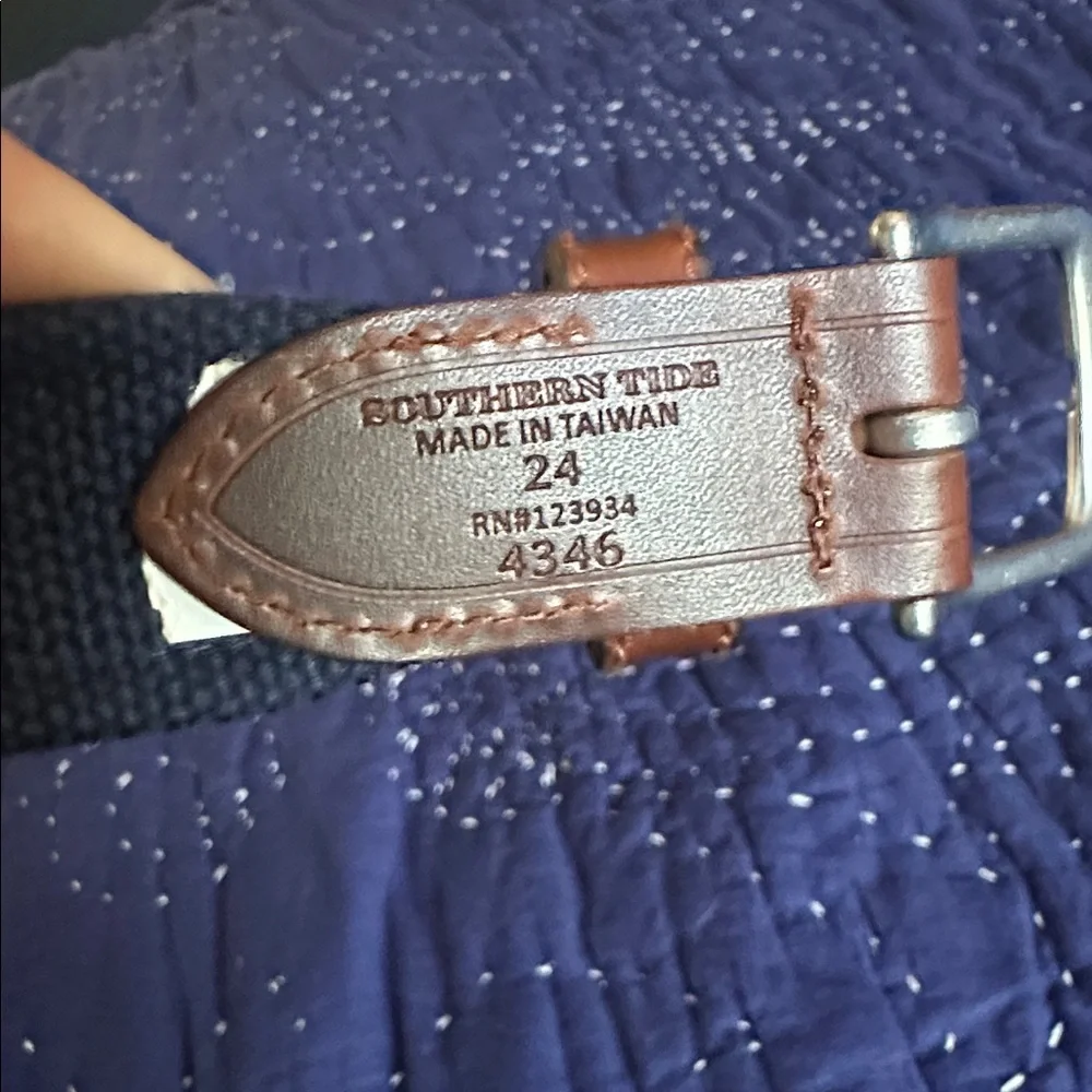 Southern Tide Canvas Belt with Blue Fish Embroidery size 24
